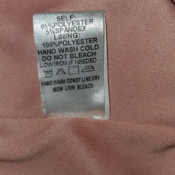 Pink dress - Picture 11 of 11